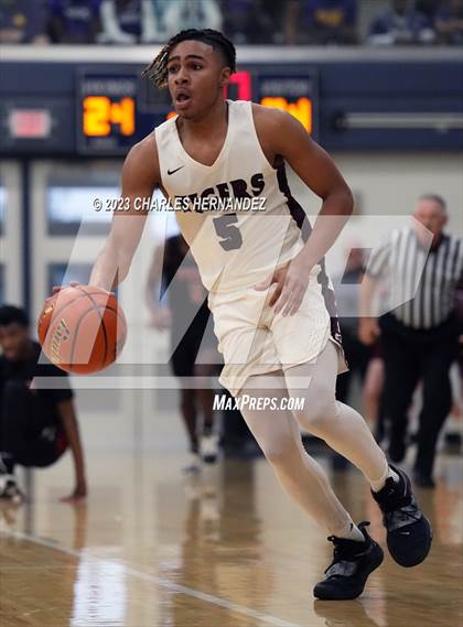 Thumbnail 2 in Furr vs Silsbee (UIL 4A Region III Semifinal) photogallery.