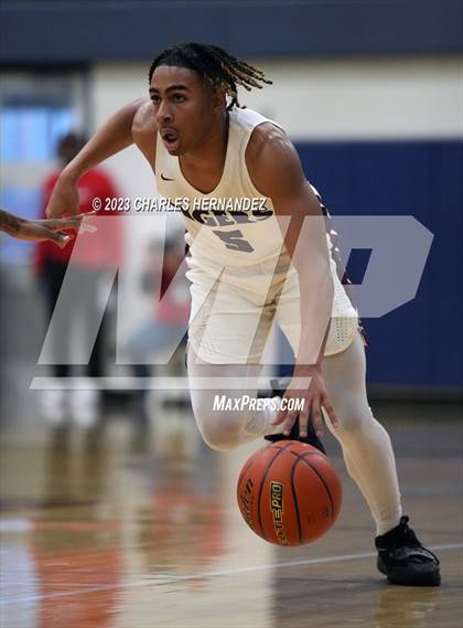Thumbnail 3 in Furr vs Silsbee (UIL 4A Region III Semifinal) photogallery.