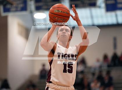 Thumbnail 3 in Furr vs Silsbee (UIL 4A Region III Semifinal) photogallery.