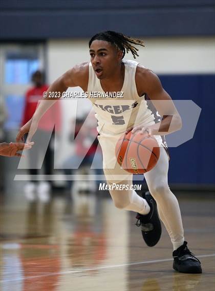Thumbnail 3 in Furr vs Silsbee (UIL 4A Region III Semifinal) photogallery.