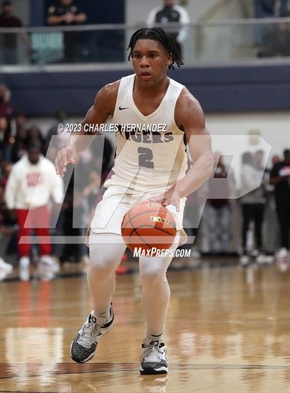 Thumbnail 1 in Furr vs Silsbee (UIL 4A Region III Semifinal) photogallery.