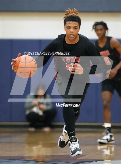 Thumbnail 2 in Furr vs Silsbee (UIL 4A Region III Semifinal) photogallery.