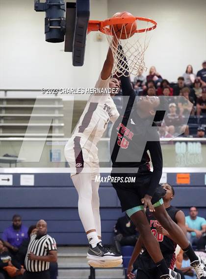 Thumbnail 3 in Furr vs Silsbee (UIL 4A Region III Semifinal) photogallery.