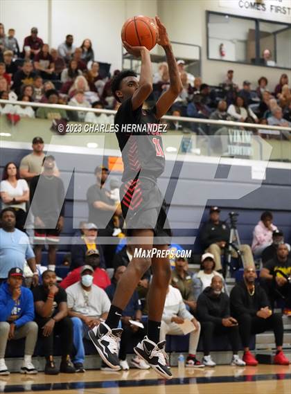 Thumbnail 2 in Furr vs Silsbee (UIL 4A Region III Semifinal) photogallery.