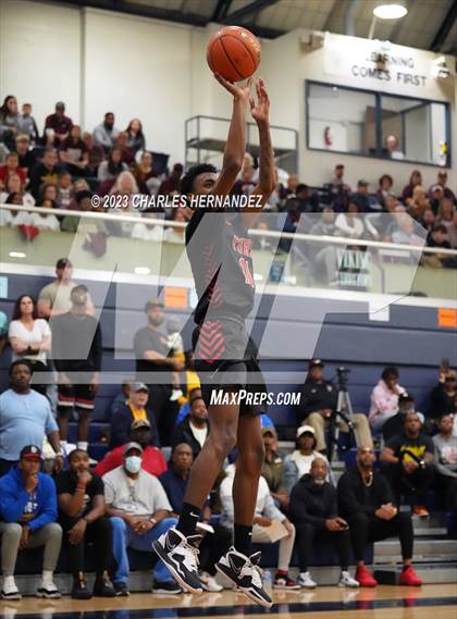Thumbnail 1 in Furr vs Silsbee (UIL 4A Region III Semifinal) photogallery.