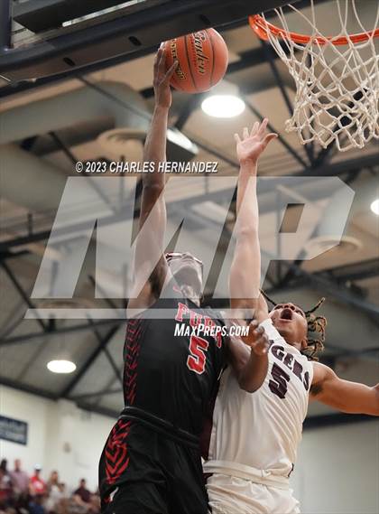 Thumbnail 2 in Furr vs Silsbee (UIL 4A Region III Semifinal) photogallery.