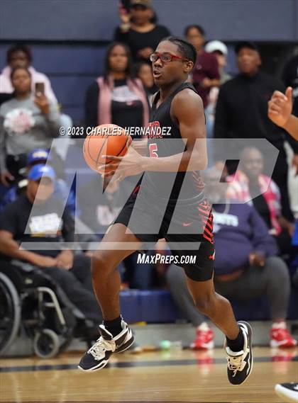 Thumbnail 1 in Furr vs Silsbee (UIL 4A Region III Semifinal) photogallery.