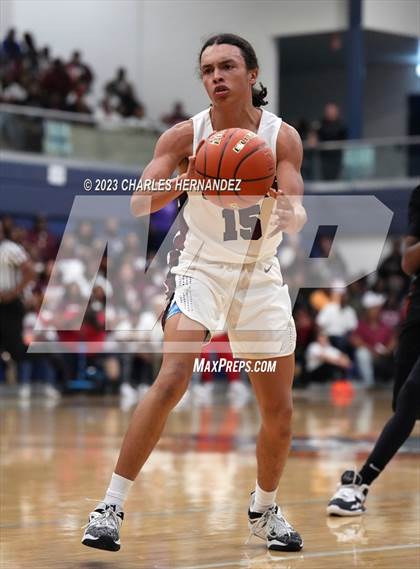 Thumbnail 2 in Furr vs Silsbee (UIL 4A Region III Semifinal) photogallery.