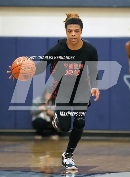 Thumbnail 1 in Furr vs Silsbee (UIL 4A Region III Semifinal) photogallery.