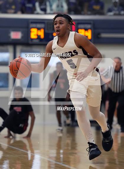 Thumbnail 1 in Furr vs Silsbee (UIL 4A Region III Semifinal) photogallery.