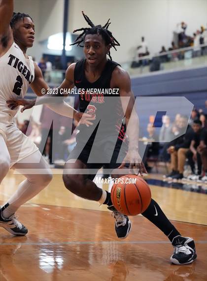 Thumbnail 2 in Furr vs Silsbee (UIL 4A Region III Semifinal) photogallery.