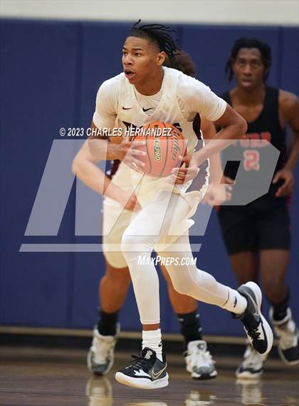 Thumbnail 1 in Furr vs Silsbee (UIL 4A Region III Semifinal) photogallery.