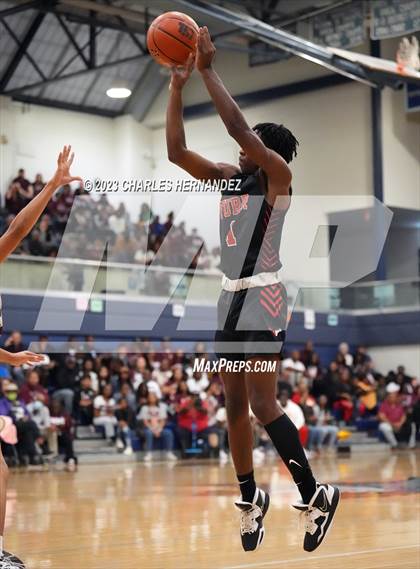 Thumbnail 3 in Furr vs Silsbee (UIL 4A Region III Semifinal) photogallery.