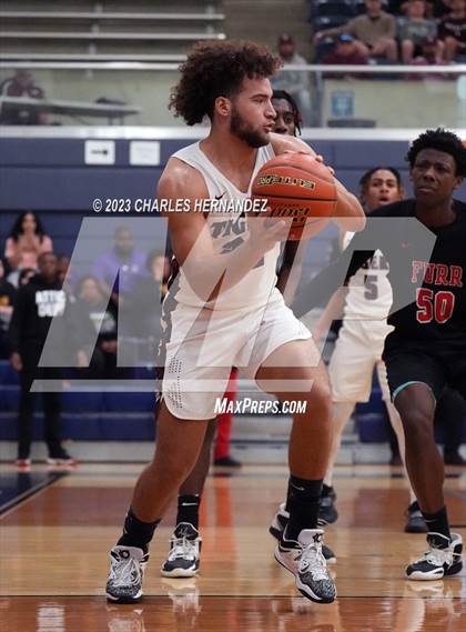 Thumbnail 1 in Furr vs Silsbee (UIL 4A Region III Semifinal) photogallery.