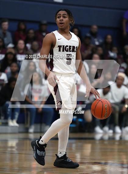 Thumbnail 3 in Furr vs Silsbee (UIL 4A Region III Semifinal) photogallery.