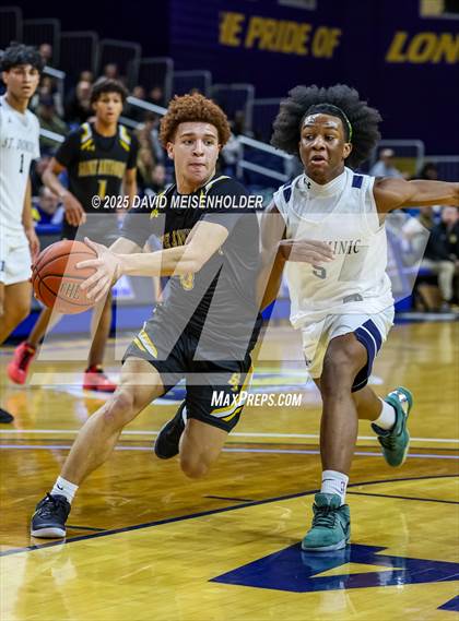 Thumbnail 3 in St. Anthony's vs. St. Dominic's (CHSAA Class A Quarterfinal) photogallery.