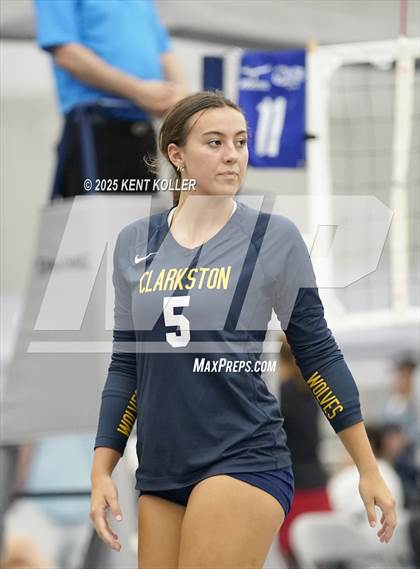 Thumbnail 1 in Franklin vs. Clarkston (Motor City Power Series) photogallery.