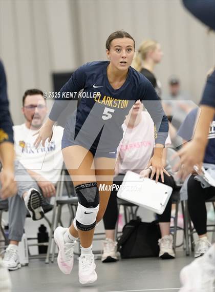 Thumbnail 1 in Franklin vs. Clarkston (Motor City Power Series) photogallery.