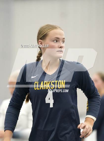 Thumbnail 1 in Franklin vs. Clarkston (Motor City Power Series) photogallery.
