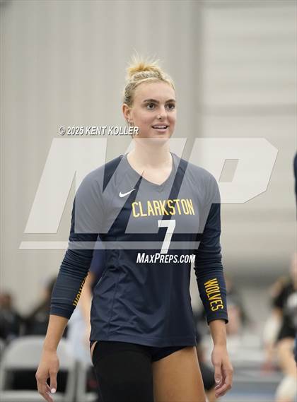 Thumbnail 3 in Franklin vs. Clarkston (Motor City Power Series) photogallery.