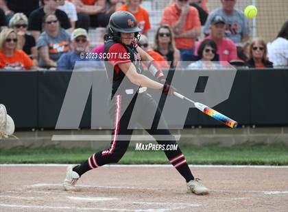 Thumbnail 2 in South Webster vs Portsmouth West (OHSAA D3 Regional Semifinal) photogallery.