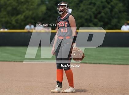 Thumbnail 3 in South Webster vs Portsmouth West (OHSAA D3 Regional Semifinal) photogallery.