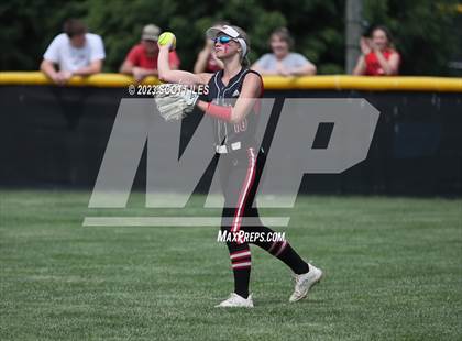 Thumbnail 3 in South Webster vs Portsmouth West (OHSAA D3 Regional Semifinal) photogallery.