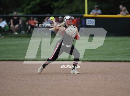 Thumbnail 2 in South Webster vs Portsmouth West (OHSAA D3 Regional Semifinal) photogallery.