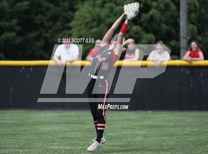 Thumbnail 1 in South Webster vs Portsmouth West (OHSAA D3 Regional Semifinal) photogallery.