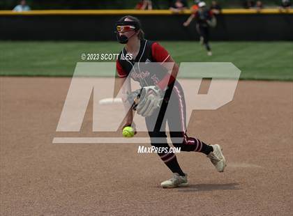 Thumbnail 1 in South Webster vs Portsmouth West (OHSAA D3 Regional Semifinal) photogallery.