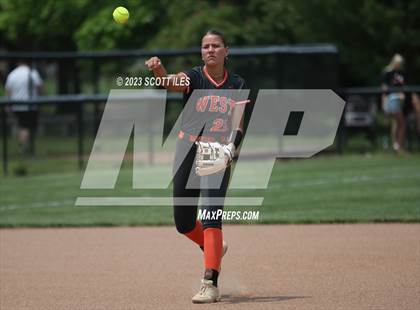 Thumbnail 2 in South Webster vs Portsmouth West (OHSAA D3 Regional Semifinal) photogallery.