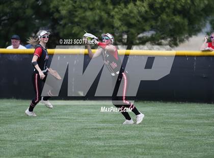 Thumbnail 1 in South Webster vs Portsmouth West (OHSAA D3 Regional Semifinal) photogallery.