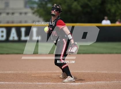 Thumbnail 2 in South Webster vs Portsmouth West (OHSAA D3 Regional Semifinal) photogallery.