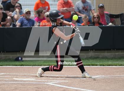 Thumbnail 2 in South Webster vs Portsmouth West (OHSAA D3 Regional Semifinal) photogallery.