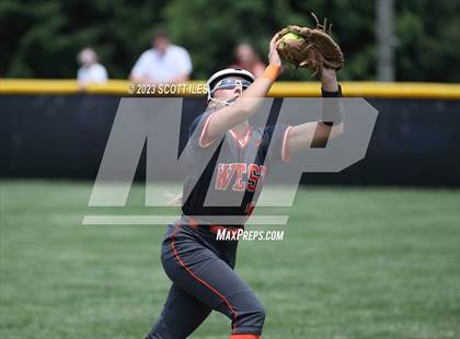 Thumbnail 1 in South Webster vs Portsmouth West (OHSAA D3 Regional Semifinal) photogallery.