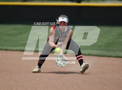 Thumbnail 3 in South Webster vs Portsmouth West (OHSAA D3 Regional Semifinal) photogallery.