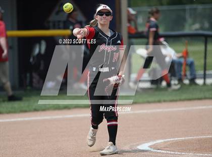 Thumbnail 1 in South Webster vs Portsmouth West (OHSAA D3 Regional Semifinal) photogallery.