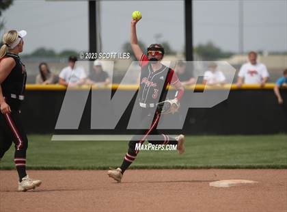 Thumbnail 2 in South Webster vs Portsmouth West (OHSAA D3 Regional Semifinal) photogallery.