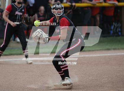 Thumbnail 2 in South Webster vs Portsmouth West (OHSAA D3 Regional Semifinal) photogallery.