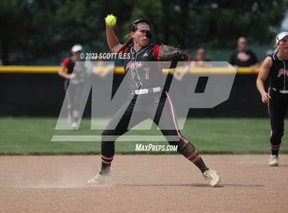 Thumbnail 2 in South Webster vs Portsmouth West (OHSAA D3 Regional Semifinal) photogallery.