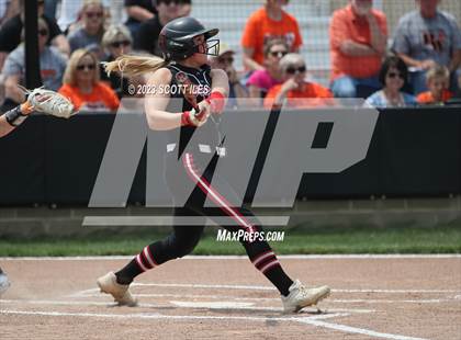 Thumbnail 2 in South Webster vs Portsmouth West (OHSAA D3 Regional Semifinal) photogallery.