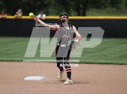 Thumbnail 2 in South Webster vs Portsmouth West (OHSAA D3 Regional Semifinal) photogallery.