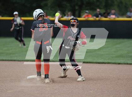 Thumbnail 3 in South Webster vs Portsmouth West (OHSAA D3 Regional Semifinal) photogallery.