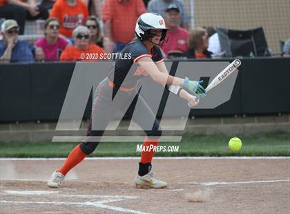 Thumbnail 3 in South Webster vs Portsmouth West (OHSAA D3 Regional Semifinal) photogallery.
