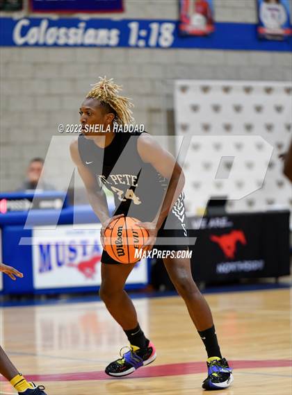 Thumbnail 3 in St. Petersburg vs Winterhaven (Sunbash Tournament) photogallery.