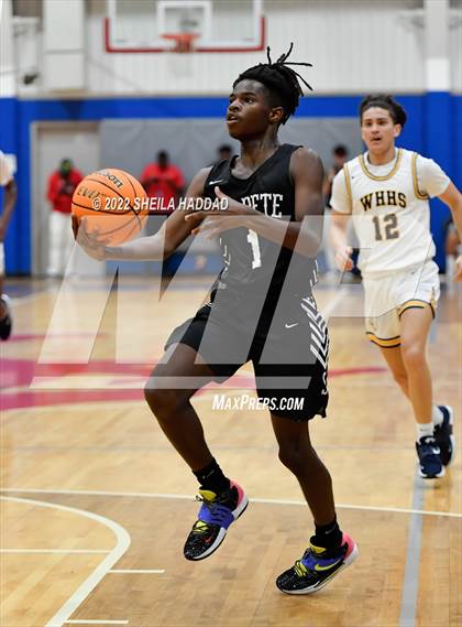 Thumbnail 2 in St. Petersburg vs Winterhaven (Sunbash Tournament) photogallery.