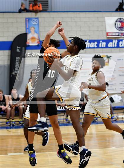 Thumbnail 1 in St. Petersburg vs Winterhaven (Sunbash Tournament) photogallery.