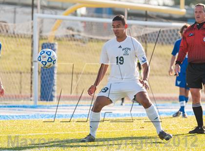 Thumbnail 3 in Brentwood v Webster Schroeder (NYSPHSAA Class AA Semifinal) photogallery.