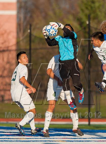 Thumbnail 3 in Brentwood v Webster Schroeder (NYSPHSAA Class AA Semifinal) photogallery.