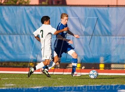 Thumbnail 3 in Brentwood v Webster Schroeder (NYSPHSAA Class AA Semifinal) photogallery.